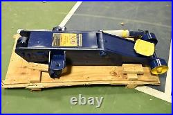 HEIN-WERNER Heavy-Duty Steel Hydraulic Service Jack with Lifting Capacity of 10T