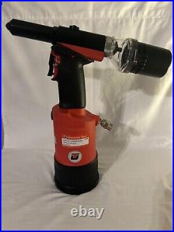 Heavy duty hydraulic riveter- universal tools