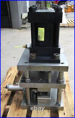 Parker Heavy-Duty Hydraulic Cylinder Ser 2H Mod# 06.00J2HLT14A 3.000 1200psiUsed