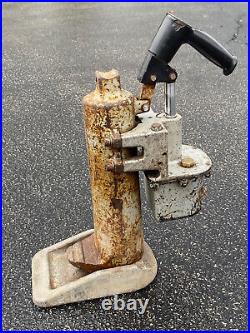 TJ109LS Heavy Duty Hydraulic Toe Jack 10 ton Capacity 9 Stroke Simplex/Enerpac