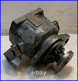 Vickers 323805 Heavy-Duty Industrial Hydraulic Motor 2776627-28